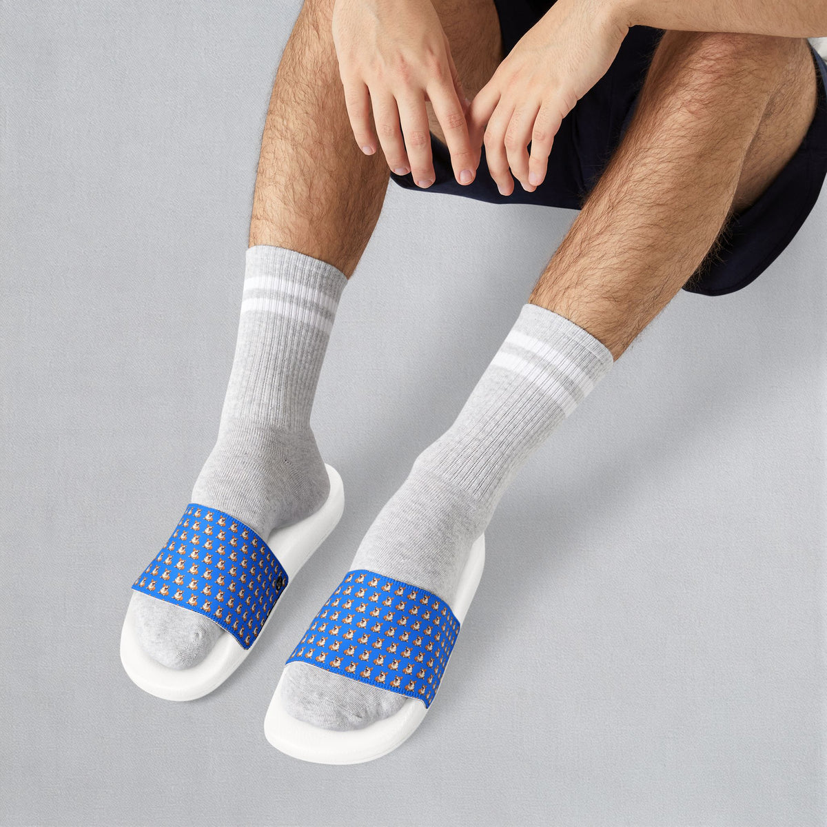 Comical Corgi All Smiles Repeater Pattern Men's Slide Sandals - Casual Pool & Beach Slides